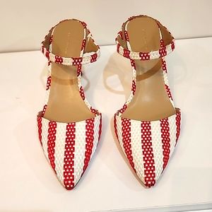 Beautiful heeled slides.